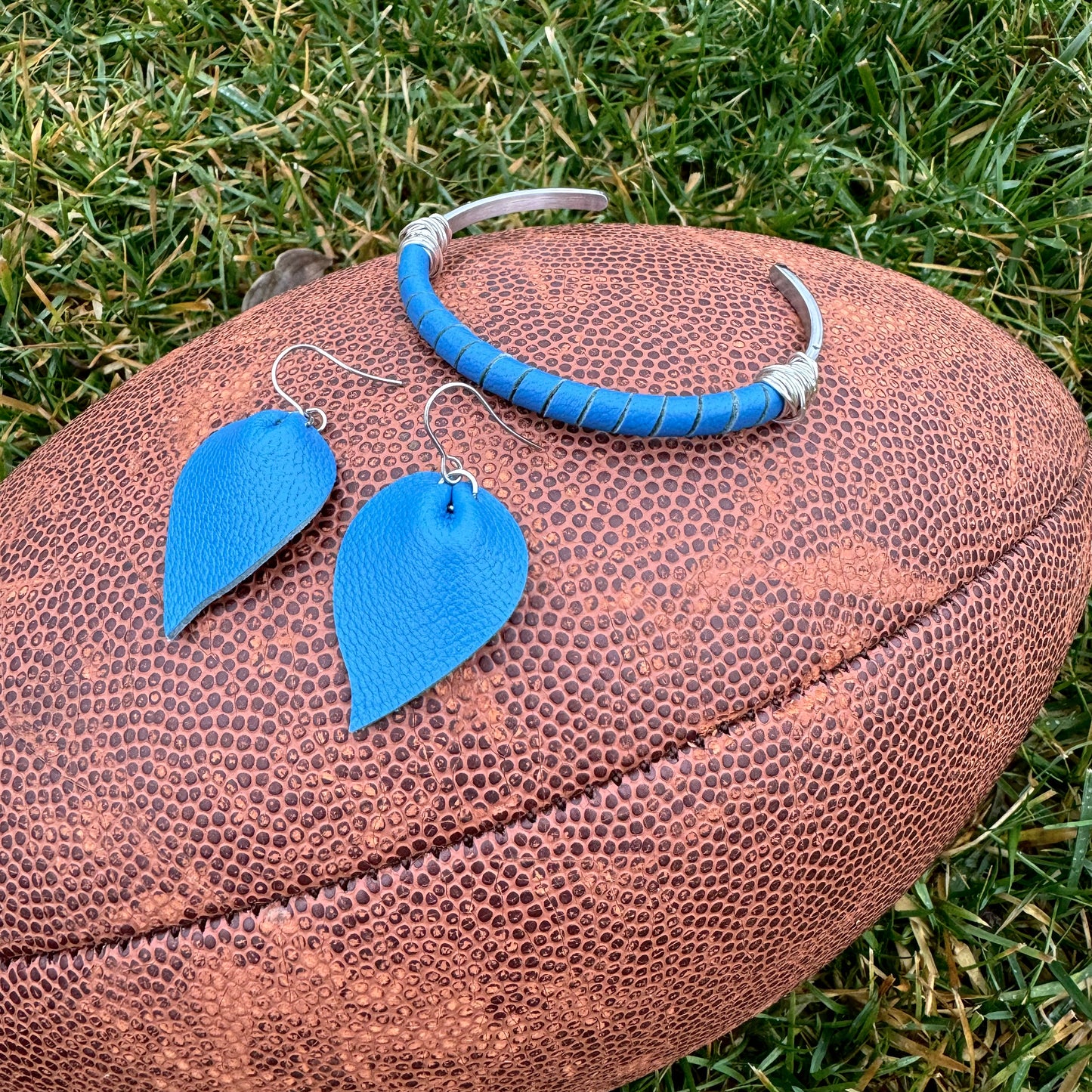 Honolulu blue leather earrings and bracelet set.  Honolulu blue leather bracelet highlighting the Detroit Lions colors.
