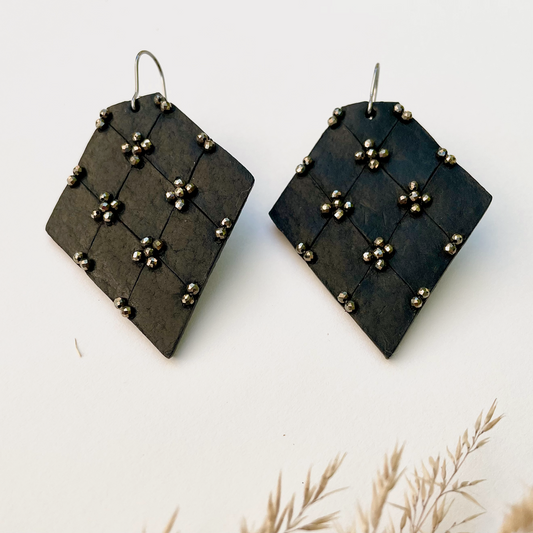 Medium QUILTED leather earrings