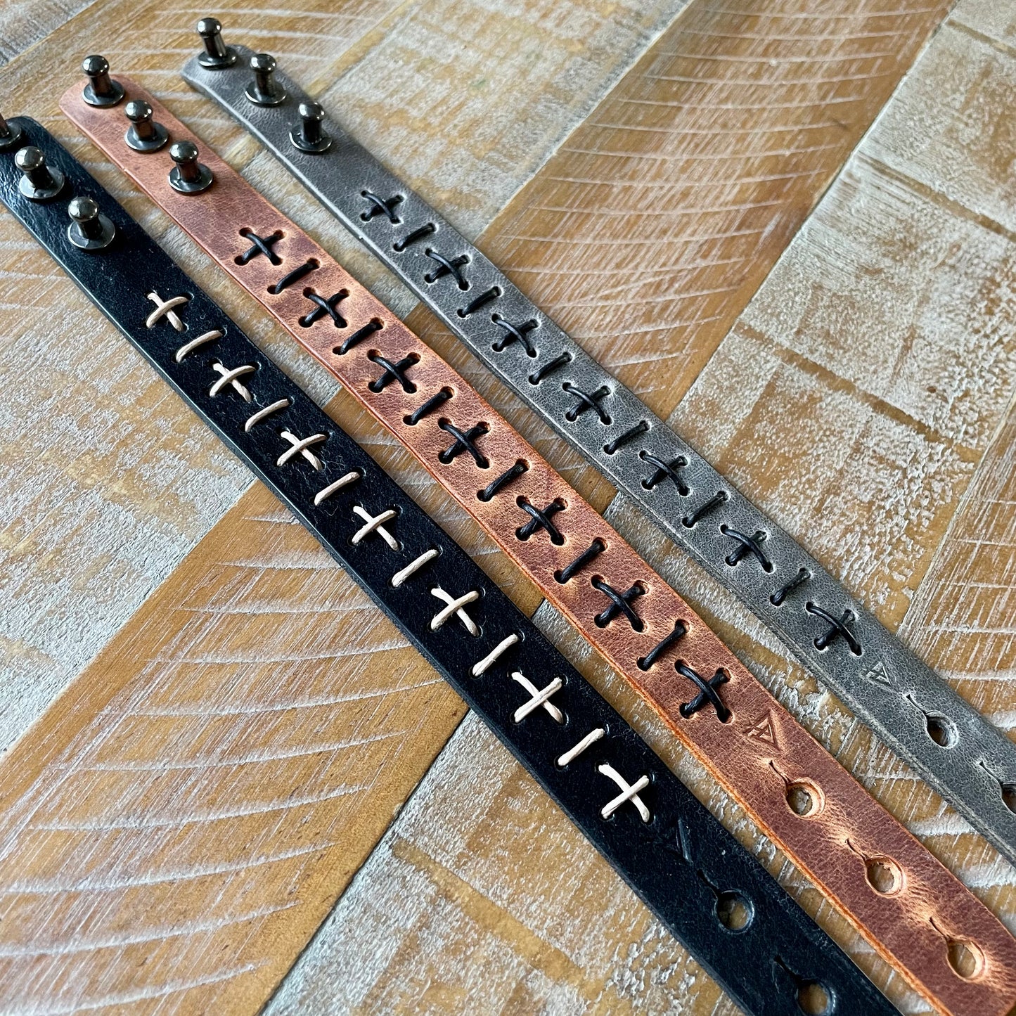 Balance thin leather bracelet
