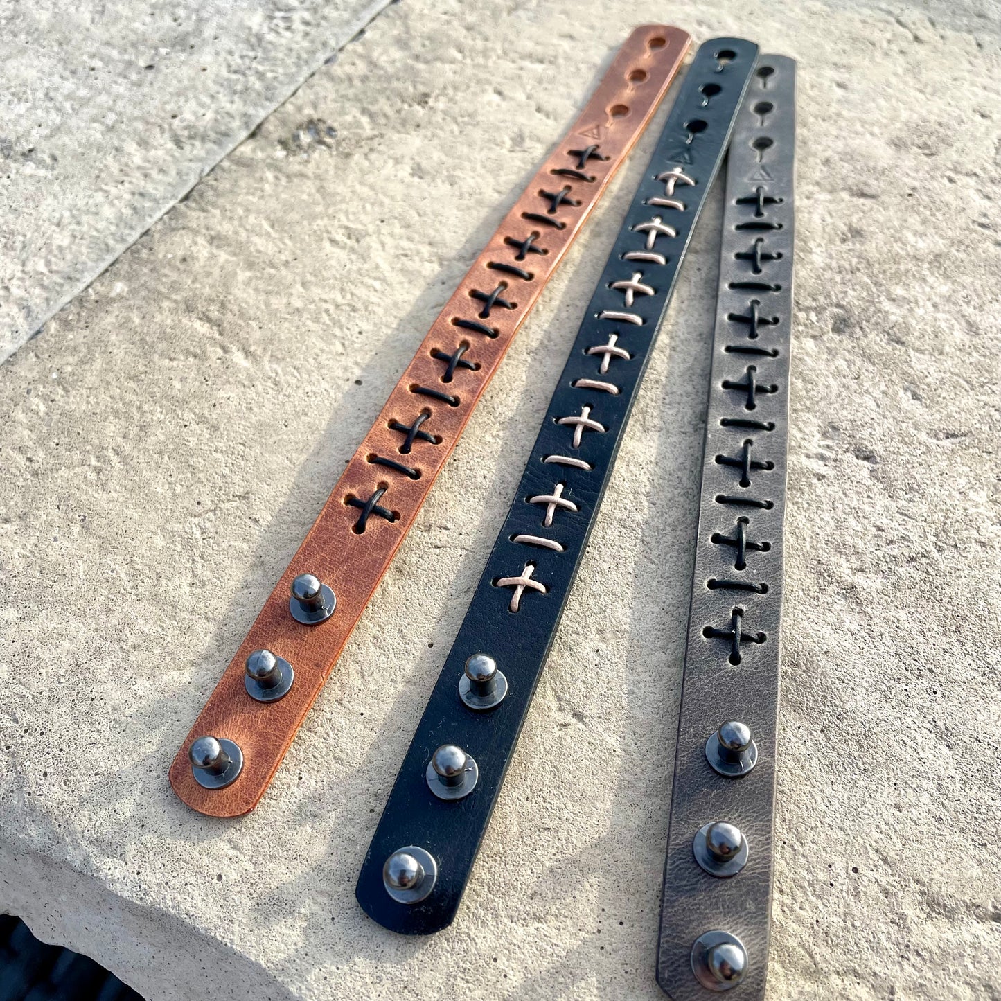 Balance thin leather bracelet